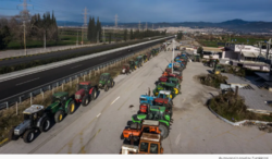 Αγρότες έκλεισαν την Αθηνών - Λαμίας στο ύψος της Αταλάντης