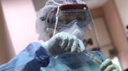 Η πανδημία που «τελείωσε»: Κατακόρυφη η αύξηση κρουσμάτων, 14 ακόμα νεκροί, 96 οι διασωληνωμένοι