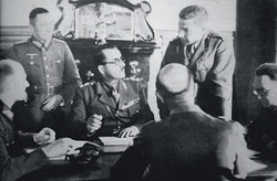 20 Απρίλη 1941. Ο προδότης στρατηγός Τσολάκογλου υπογράφει την παράδοση της Ελλάδας στους Γερμανούς