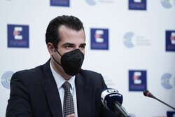 Νέα μέτρα από αύριο 24/12: Μάσκα παντού, ακύρωση εκδηλώσεων Δήμων, σύσταση για τεστ