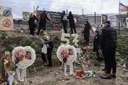 Τέμπη: «Πήραν τα καλά παιδιά…» – Η συγκλονιστική κραυγή γιαγιάς θύματος