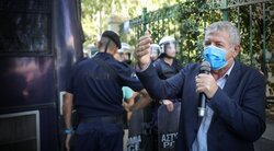Δυστοπία δεξιάς: Δίωξη εις βάρος του προέδρου της ΠΟΕΔΗΝ για κατάληψη οδοστρώματος από διαδηλωτές