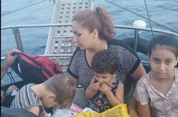 Aegean Boat Report: Αβοήθητοι 85 πρόσφυγες ανοιχτά της Ζακύνθου