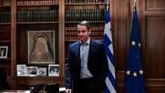 Ανω - κάτω η ΝΔ για τον Καραμανλή