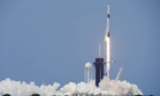 SpaceX: Εκτοξεύτηκε η επανδρωμένη αποστολή προς τον Διεθνή Διαστημικό Σταθμό