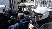 Η κυβέρνηση επιχειρεί να μετατρέψει τον ΟΑΕΔ σε κουμπαρά των μεγαλοεργοδοτών