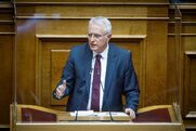 Βουλή: Ο Ραγκούσης «εξηγεί» το σκάνδαλο των υποκλοπών με όρους Μουντιάλ (Video)