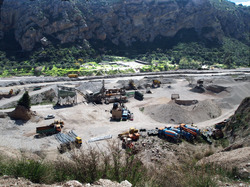 Από την παραγωγή αγαθών στην παραγωγή αναγκών 