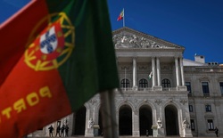 Η Πορτογαλία έρμαιο της πολιτικής αβεβαιότητας και της Ακροδεξιάς