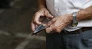 Το μεγάλο παραμύθι των σκέρτσων του Μητσοτάκη