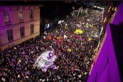 Τουρκία: Χιλιάδες γυναίκες στους δρόμους