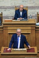 «Ζήτω η Ευρωπαϊκή Ελλάδα, ζήτω η ελληνική Ευρώπη» είπε στα ελληνικά  ο Πρόεδρος της Ευρωπαϊκής Επιτροπής Jean-Claude Juncker   στην Ολομέλεια της Βουλής