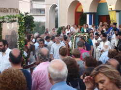 Εκατοντάδες πιστοί τίμησαν  την εορτή του Αγ. Παντελεήμονα στην Αιγείρα