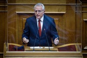 Ράπισμα Ραγκούση σε Τσιάρα στη Βουλή: «Στήσατε πολιτειακό σκάνδαλο για να συγκαλύψετε το Novartis-Gate»