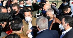 Αλ. Τσίπρας: Διακυβεύεται η παραμονή αγροτών στα χωράφια