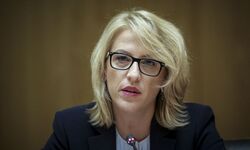 Δούρου: Πολιτική αλητεία για να καλύψουν την στροφή 180 μοιρών του Μητσοτάκη για το Μάτι (Audio)