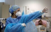 Κορονοϊός: «Τουλάχιστον 55 ασθενείς νοσηλεύονται εκτός ΜΕΘ στην Αττική»