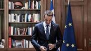 Δημοσκοπικό «κρυφτό» από την κυβέρνηση μπροστά στο τσουνάμι της ακρίβειας