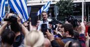 Πάει χέρι χέρι με τον Καρατζαφέρη