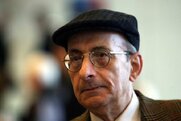 «Παραπονεμένα λόγια έχουν τα τραγούδια μας, γιατί τ’ άδικο το ζούμε μέσα από την κούνια μας»