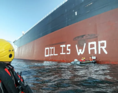 Ελληνικό διυλιστήριο φέρεται να πουλά ρωσικό πετρέλαιο, ακόμα και στον αμερικανικό στρατό
