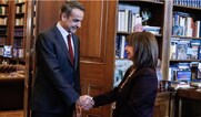 Αυτοεξευτελισμός Μητσοτάκη μπροστά στη Σακελλαροπούλου: Αν με ψηφίσετε… μπορεί να φέρω τα «Γλυπτά»