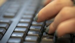 Κορονοϊός: Πώς καθαρίζω το πληκτρολόγιο