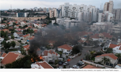 Παλαιστίνιοι ένοπλοι «εισέβαλαν» στο Ισραήλ, συγκρούσεις σε δρόμους πόλεων