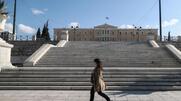 Κορωνοϊός: Ζοφερή εικόνα με 3.313 νέα κρούσματα, 813 διασωληνωμένους και 92 θανάτους