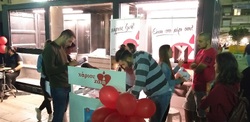 ΚΕΔΜΟΠ – «Χάρισε Ζωή»: Ένα συμβολικό event στην Πλατεία Γεωργίου για την Παγκόσμια Ημέρα Εθελοντή Δότη Μυελού των Οστών μαζί με τους «ULALOUM Street show band.. by Kalavryta»