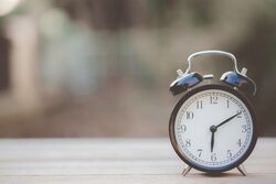 Εφτασε το τέλος για την θερινή ώρα, λένε οι ειδικοί ύπνου