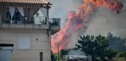 Συναγερμός έχει σημάνει στα Μακρίσια Ηλείας / Καίγονται σπίτια στη Σκιλλουντία, εκκενώνεται η κατασκήνωση στη Φρίξα