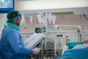 Μέτωπο Νοσοκομειακών Γιατρών: Η κυβέρνηση υποσκάπτει την εμπιστοσύνη στο ορθό λόγο