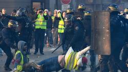 Γαλλία: 260 συλλήψεις στη διαμαρτυρία των «κίτρινων γιλέκων»