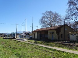 Απαραίτητη η επισκευή και συντήρηση της μετρικής γραμμής του Προαστιακού σε όλο της το μήκος!