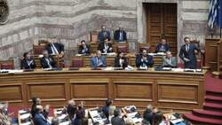 Αποχώρησε σύσσωμη η αντιπολίτευση από τη Βουλή