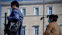 Μερικά 48ωρα, πριν σκάσει η βόμβα. Του Σ. Κούλογλου