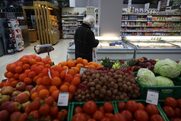 ΕΛΣΤΑΤ: Αυξήσεις φωτιά σε τρόφιμα με «πρωταγωνιστές» λάδι, φρούτα και αναψυκτικά