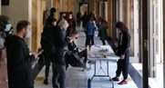Καλλιτέχνες «αναλαμβάνουν» συμβολικά το Εθνικό Θέατρο
