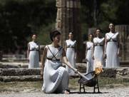 ΟΛΑ ΕΤΟΙΜΑ ΓΙΑ ΤΟΥΣ ΟΛΥΜΠΙΑΚΟΥΣ ΤΟΥ ΡΙΟ  Άναψε η ολυμπιακή φλόγα στην Αρχαία Ολυμπία