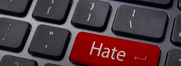 Chip Berlet: Όταν το Μίσος Πέρασε Online