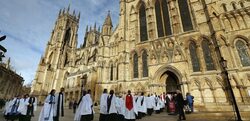Εκκλησία της Αγγλίας: Ο Θεός δεν είναι ούτε αρσενικός, ούτε θηλυκός