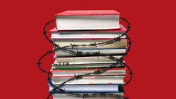 ΗΠΑ: Οργανωμένη «επιδημία» απαγόρευσης βιβλίων στις σχολικές βιβλιοθήκες