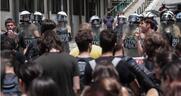 Τα «αδιέξοδα» της κυβέρνησης Μητσοτάκη και η «στοχοποίηση» της νέας γενιάς