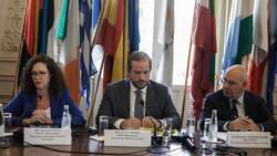 Εισηγήτρια PEGA: «Δημητριάδης και κυβερνητικοί κύκλοι πίσω από τις παρακολουθήσεις, να άρει το απόρρητο ο Μητσοτάκης»