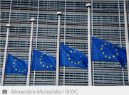 Σχέδιο Κομισιόν για υποχρεωτική μείωση κατανάλωσης ρεύματος και φόρο στα υπερκέρδη εταιρειών