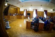 Εξεταστική Επιτροπή: Κοινό μέτωπο της αντιπολίτευσης «σπάει» την κυβερνητική «ομερτά»