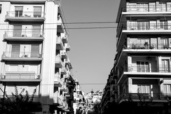 Πλειστηριασμοί: Η μεγάλη αρπαγή της ακίνητης περιουσίας