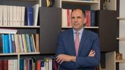 Γιώργος Γεραπετρίτης: Απομόνωση