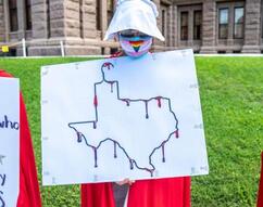 Το Τέξας δείχνει τον δρόμο προς τον Μεσαίωνα με απαγόρευση αμβλώσεων